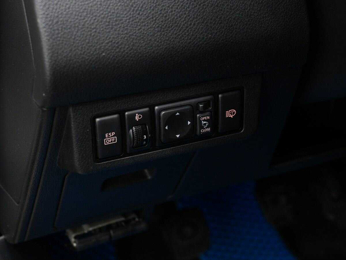 Купить Nissan Tiida, 2012, 197 312 км, фото №17