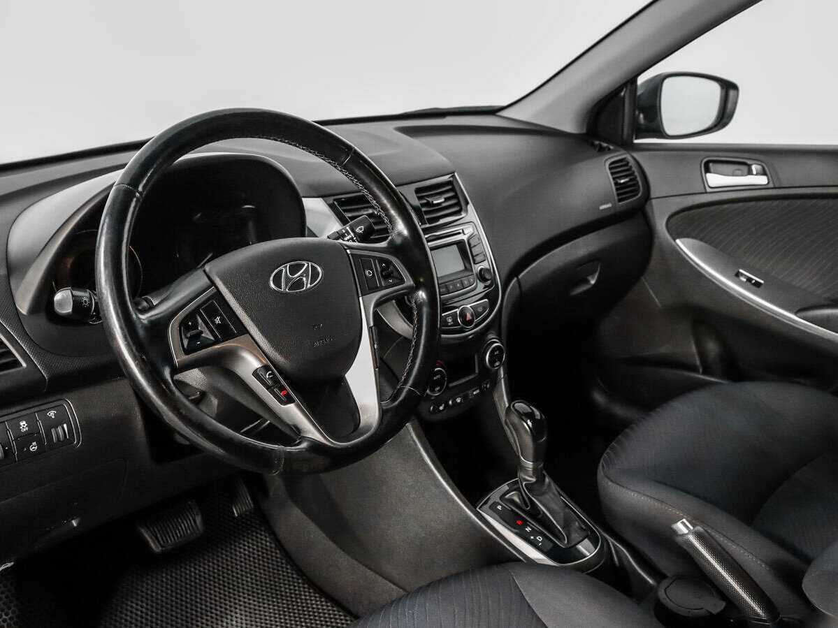 Купить Hyundai Solaris, 2015, 125 082 км, фото №9