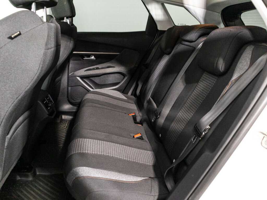 Купить Peugeot 3008, 2017, 187 023 км, фото №10