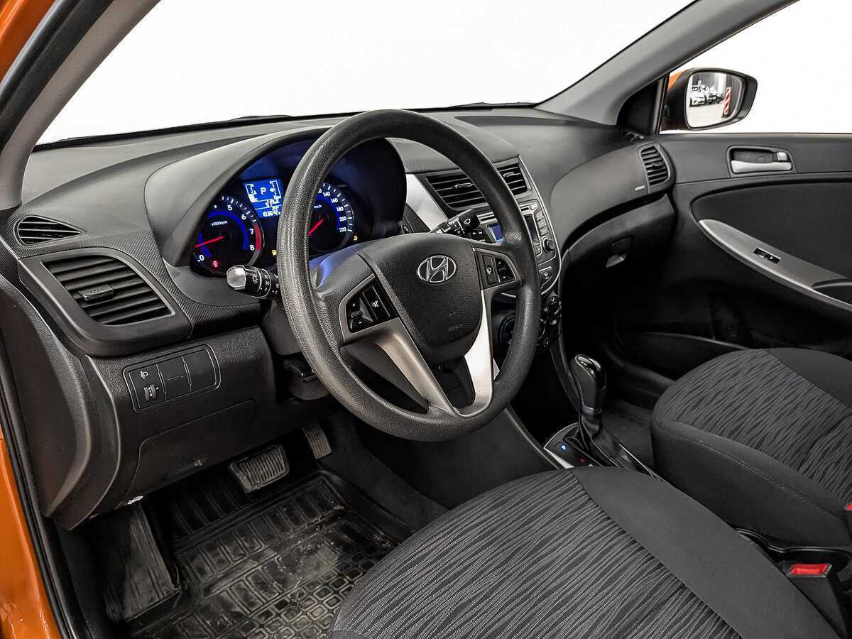 Купить Hyundai Solaris, 2015, 103 640 км, фото №13