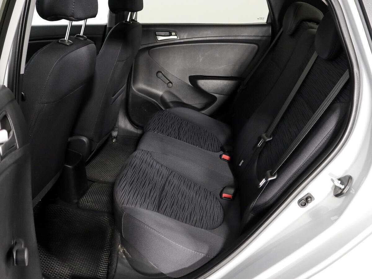 Купить Hyundai Solaris, 2016, 104 966 км, фото №10