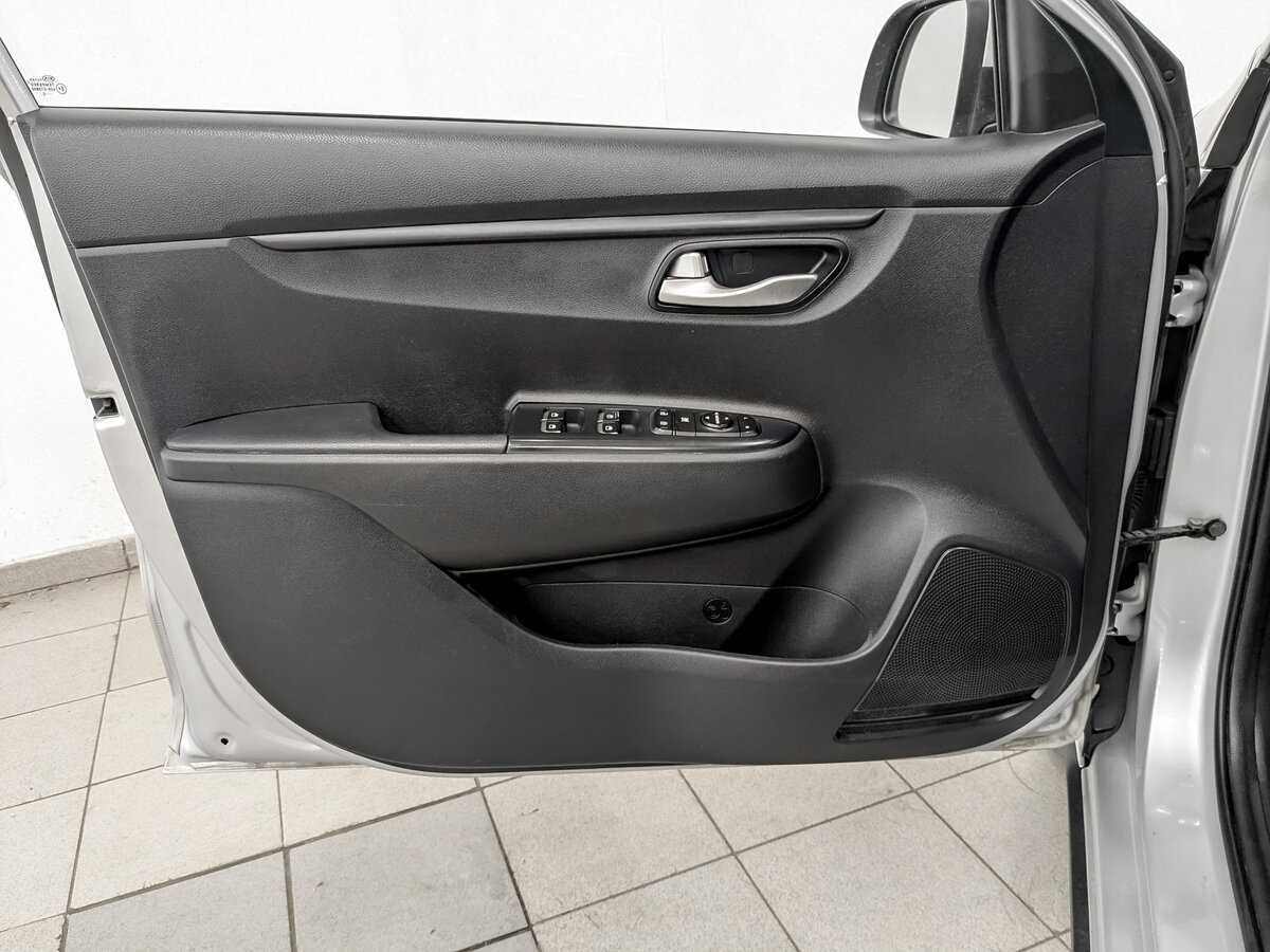 Купить Kia Rio X-Line, 2020, 221 366 км, фото №19