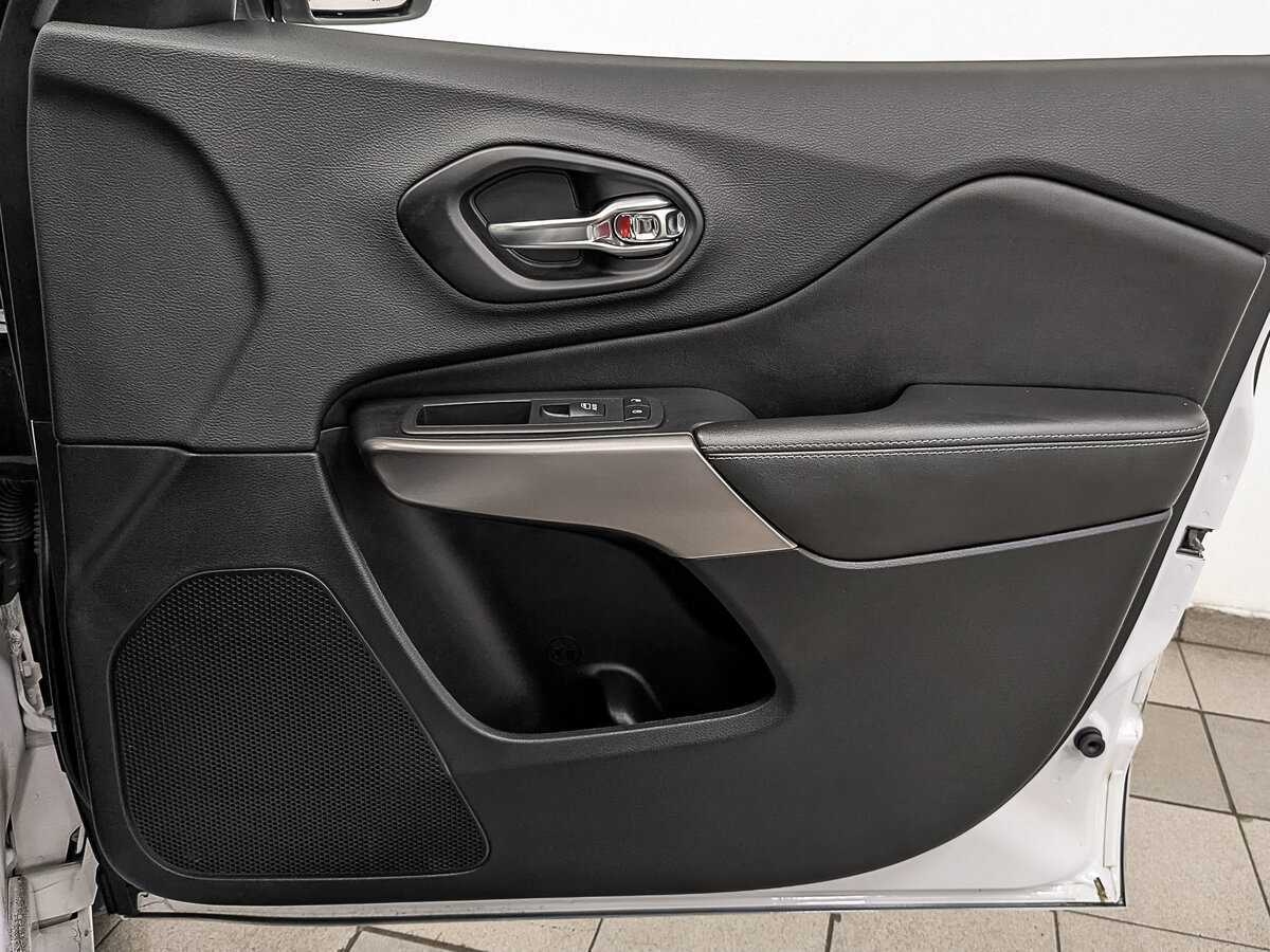 Купить Jeep Cherokee, 2019, 54 809 км, фото №23