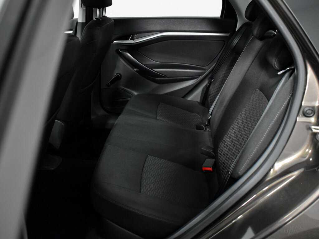 Купить Lada (ВАЗ) Vesta, 2017, 70 921 км, фото №12