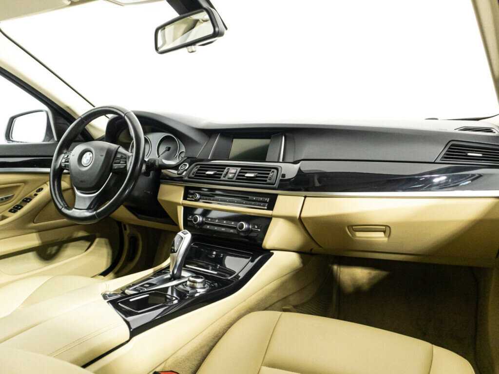 Купить BMW 5 серии 520i, 2014, 124 174 км, фото №9