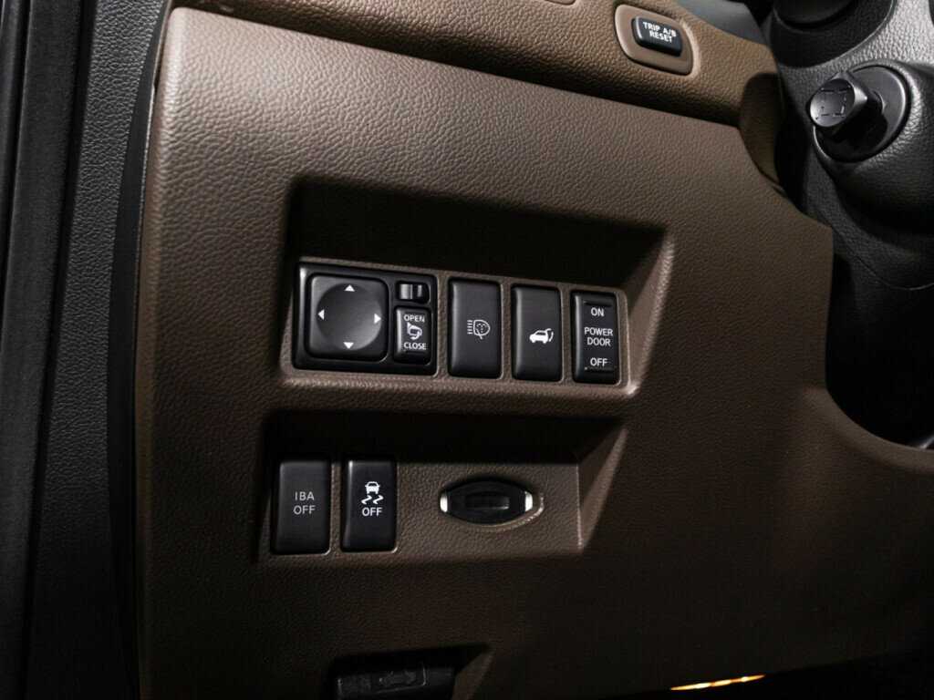 Купить Infiniti FX30d, 2013, 125 404 км, фото №21