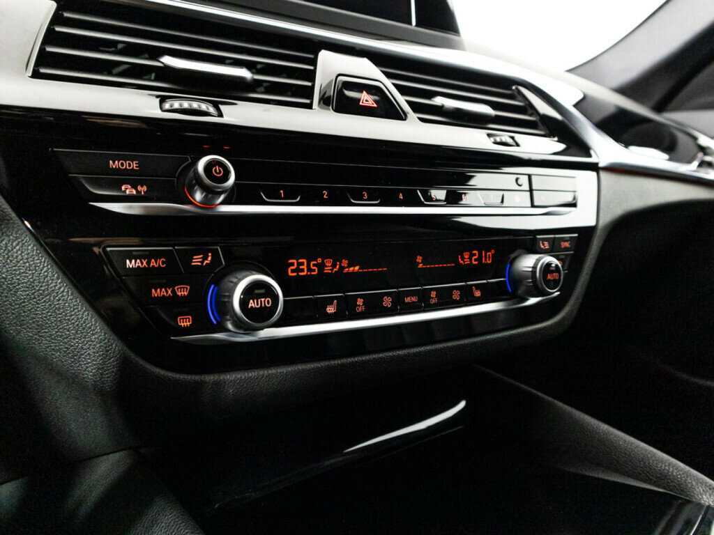 Купить BMW 5 серии 520i, 2018, 147 719 км, фото №18