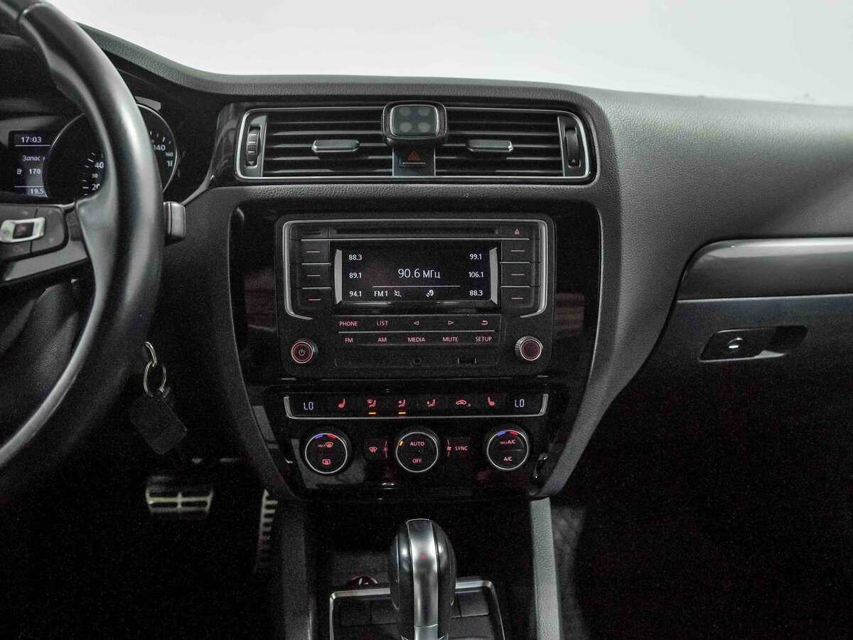Купить Volkswagen Jetta, 2016, 95 000 км, фото №9