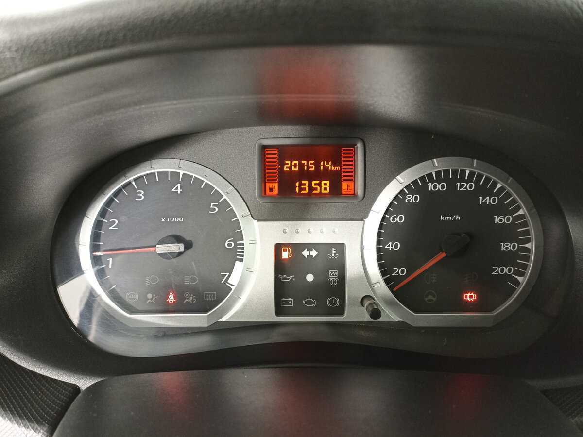 Купить Lada (ВАЗ) Largus Cross, 2019, 207 515 км, фото №13