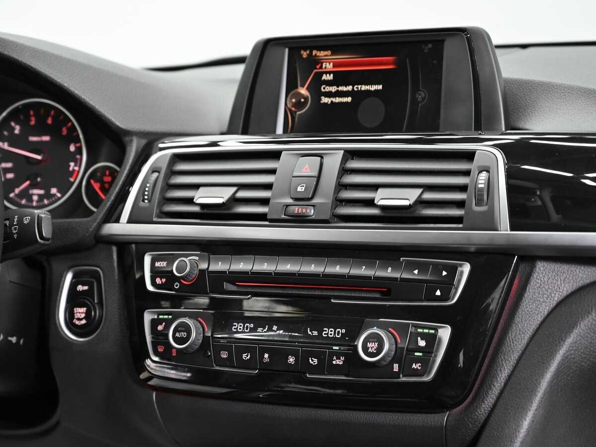 Купить BMW 3 серии 318i, 2017, 155 000 км, фото №11