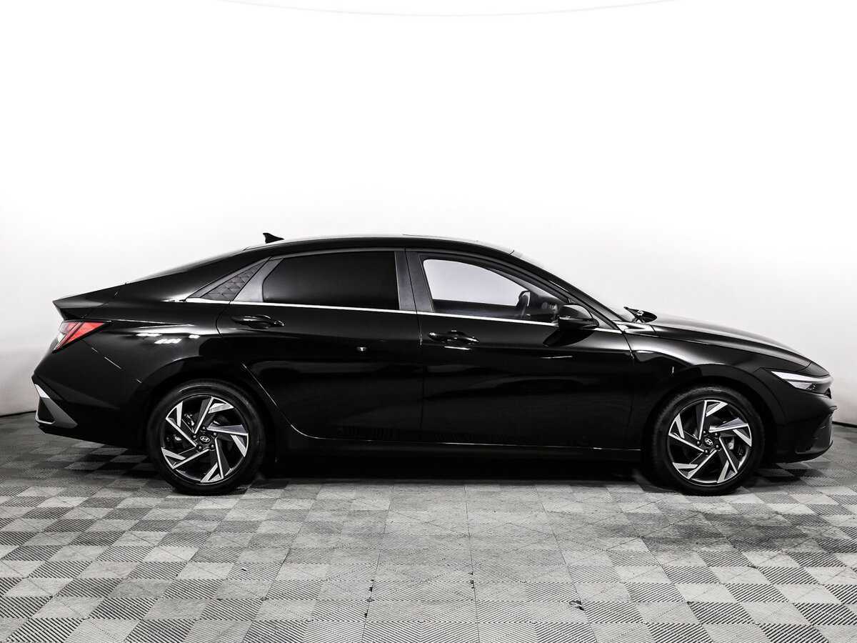 Купить Hyundai Elantra, 2024, 18 571 км, фото №4