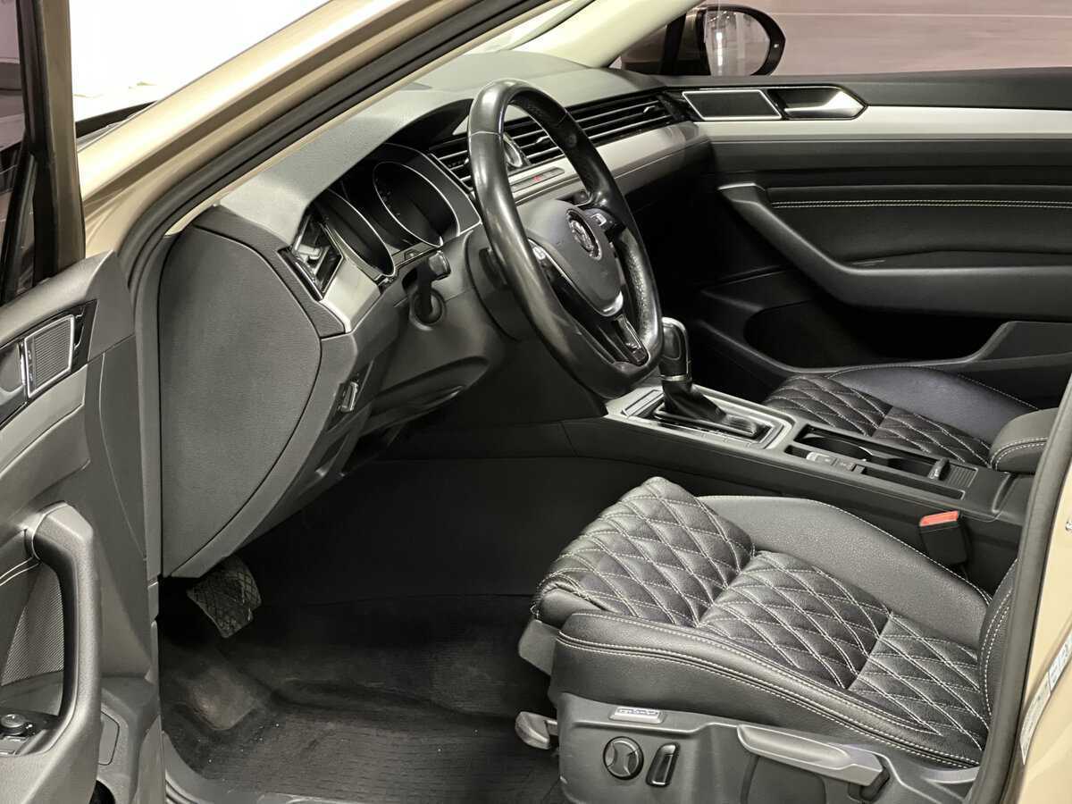 Купить Volkswagen Passat, 2016, 179 872 км, фото №16