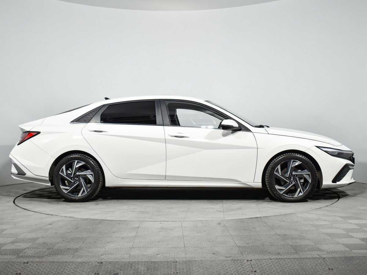 Купить Hyundai Elantra, 2023, 7 476 км, фото №4