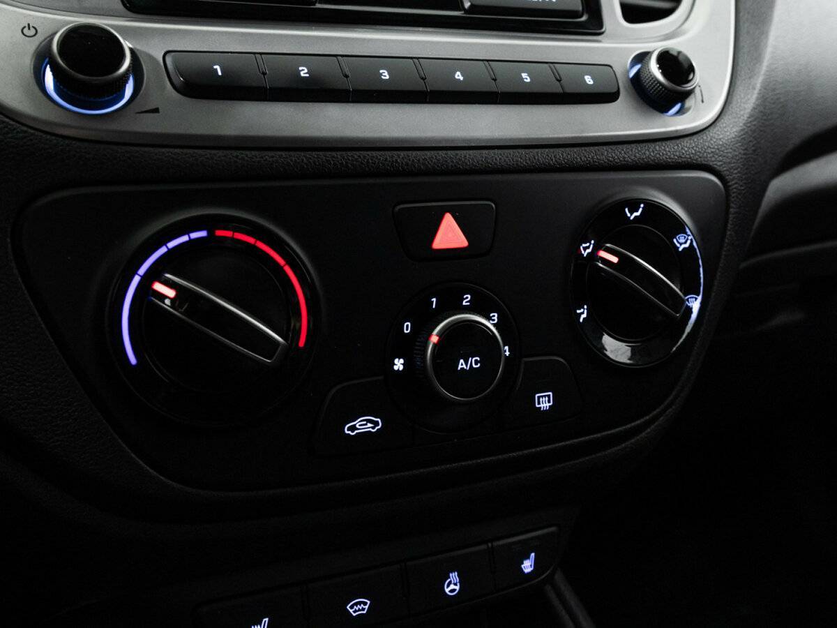 Купить Hyundai Solaris, 2020, 101 424 км, фото №15