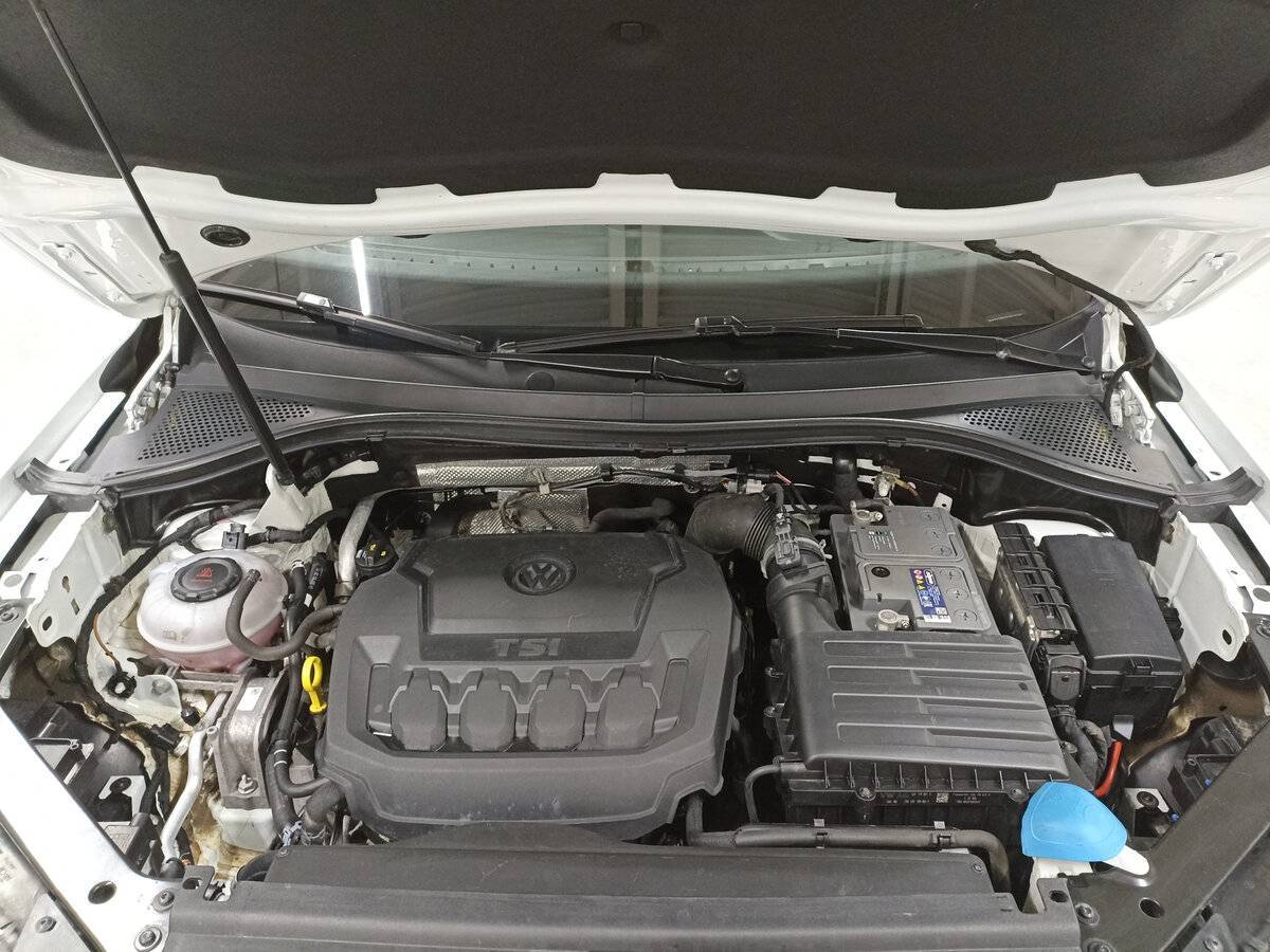 Купить Volkswagen Tiguan, 2018, 160 240 км, фото №9
