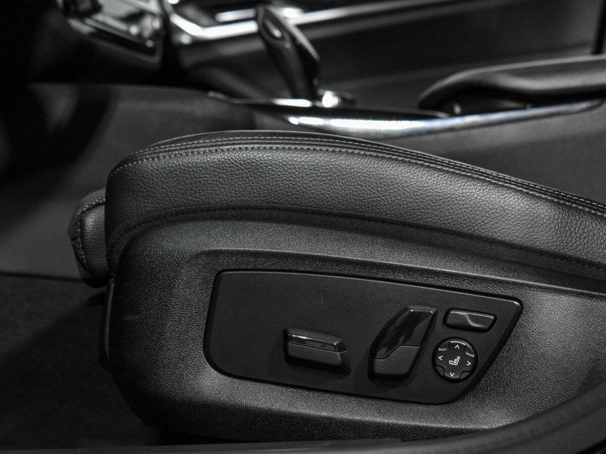 Купить BMW 5 серии 520d, 2017, 118 260 км, фото №10