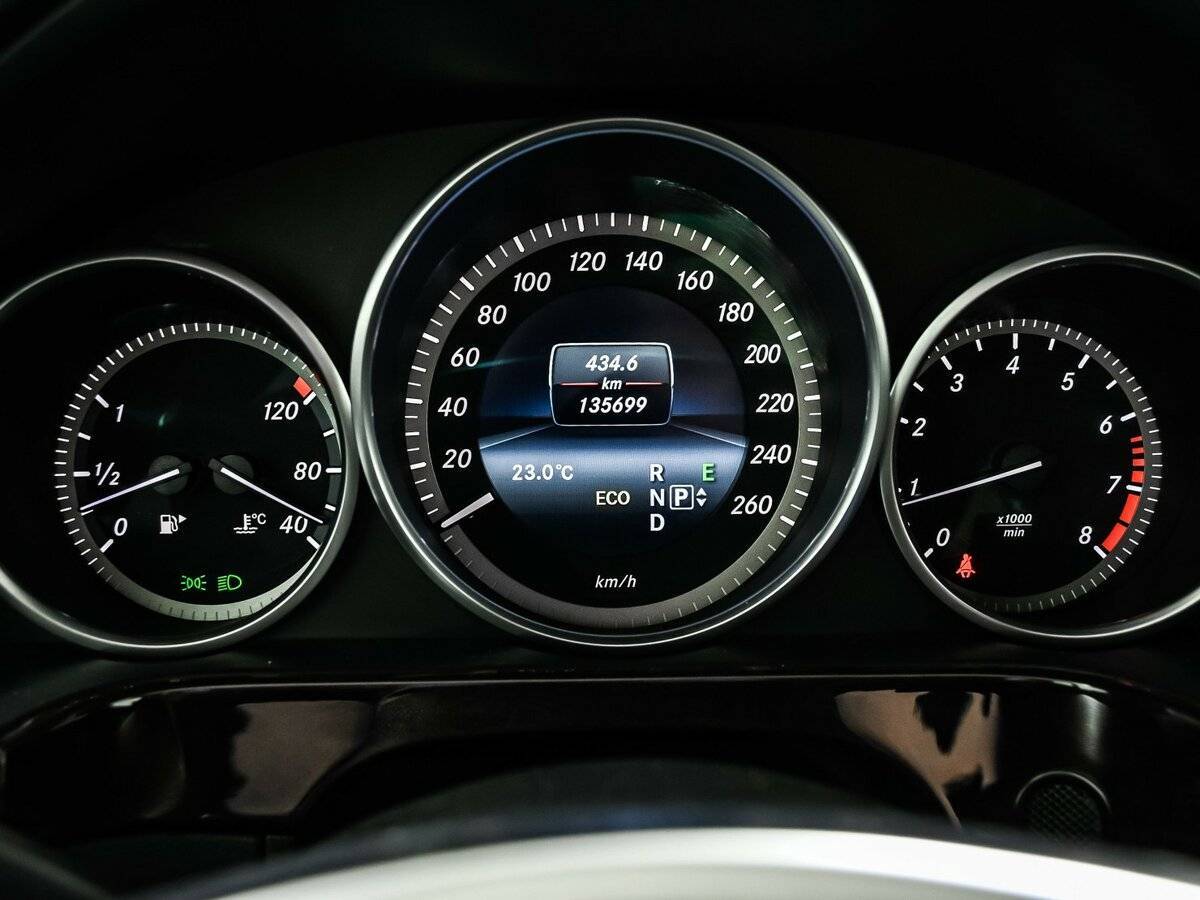 Купить Mercedes-Benz E-Класс 200, 2014, 135 000 км, фото №10