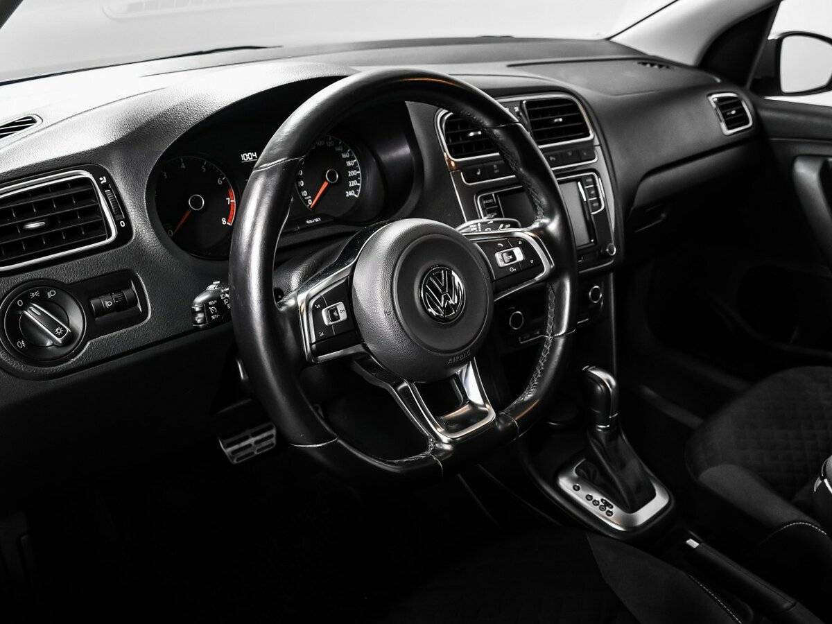 Купить Volkswagen Polo, 2018, 69 393 км, фото №12