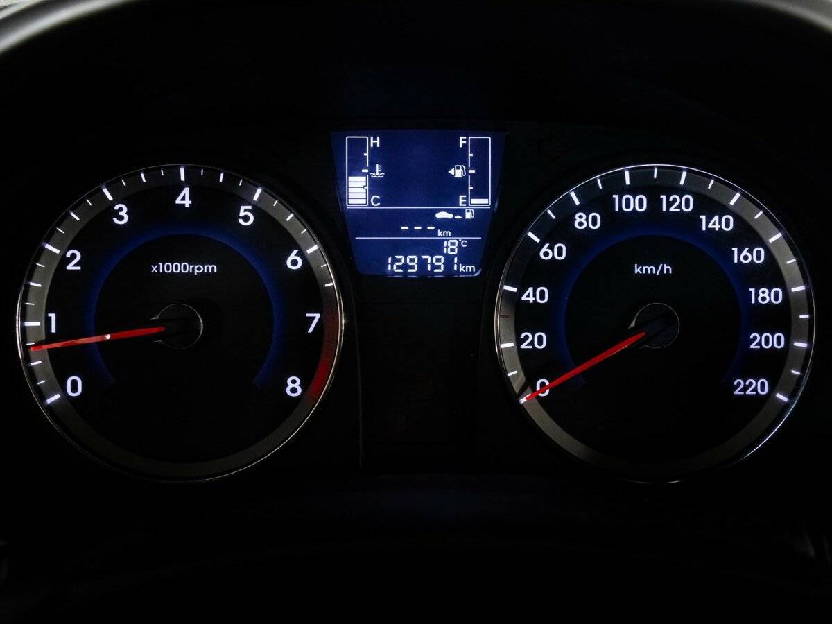 Купить Hyundai Solaris, 2015, 130 000 км, фото №13