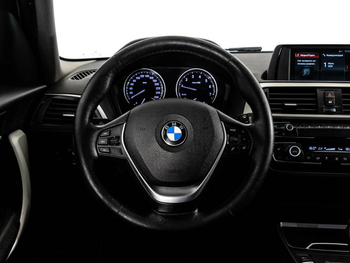 Купить BMW 1 серии 118i, 2017, 137 252 км, фото №13
