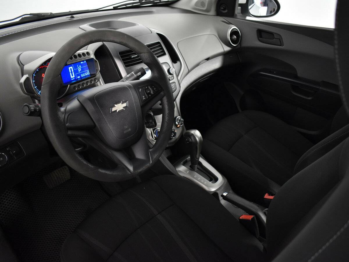 Купить Chevrolet Aveo, 2013, 166 000 км, фото №9
