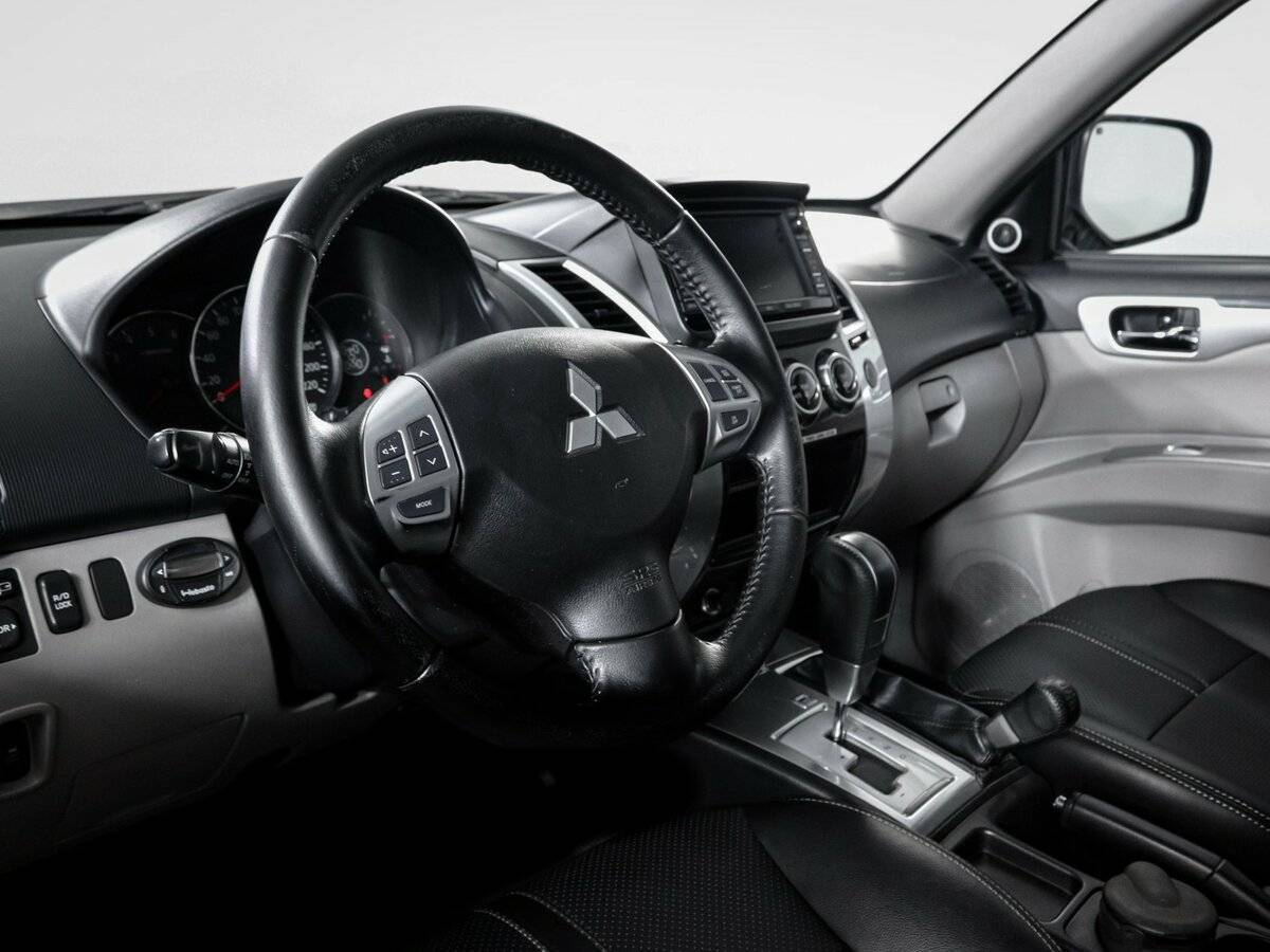 Купить Mitsubishi Pajero Sport, 2013, 252 976 км, фото №14