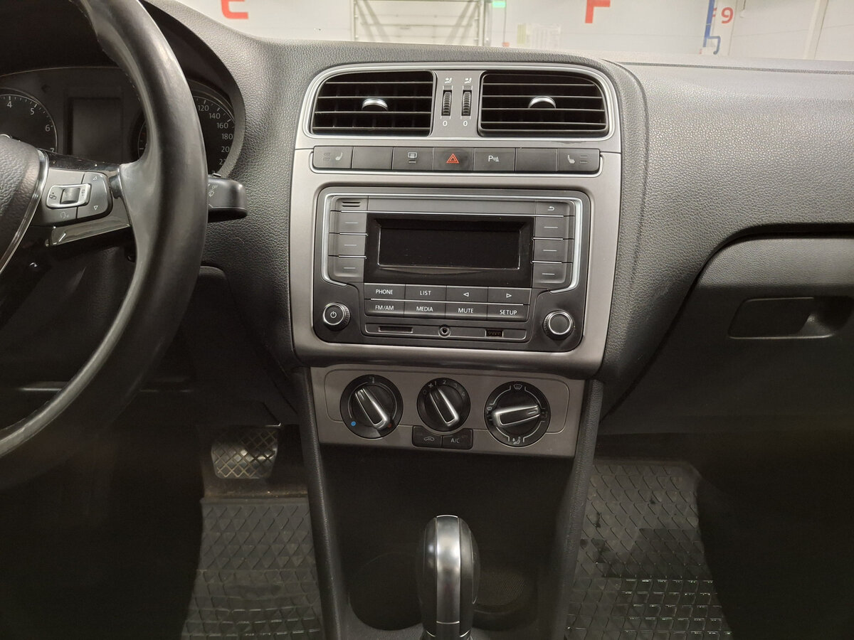 Купить Volkswagen Polo V Рестайлинг, 2019, 142 530 км, фото №14