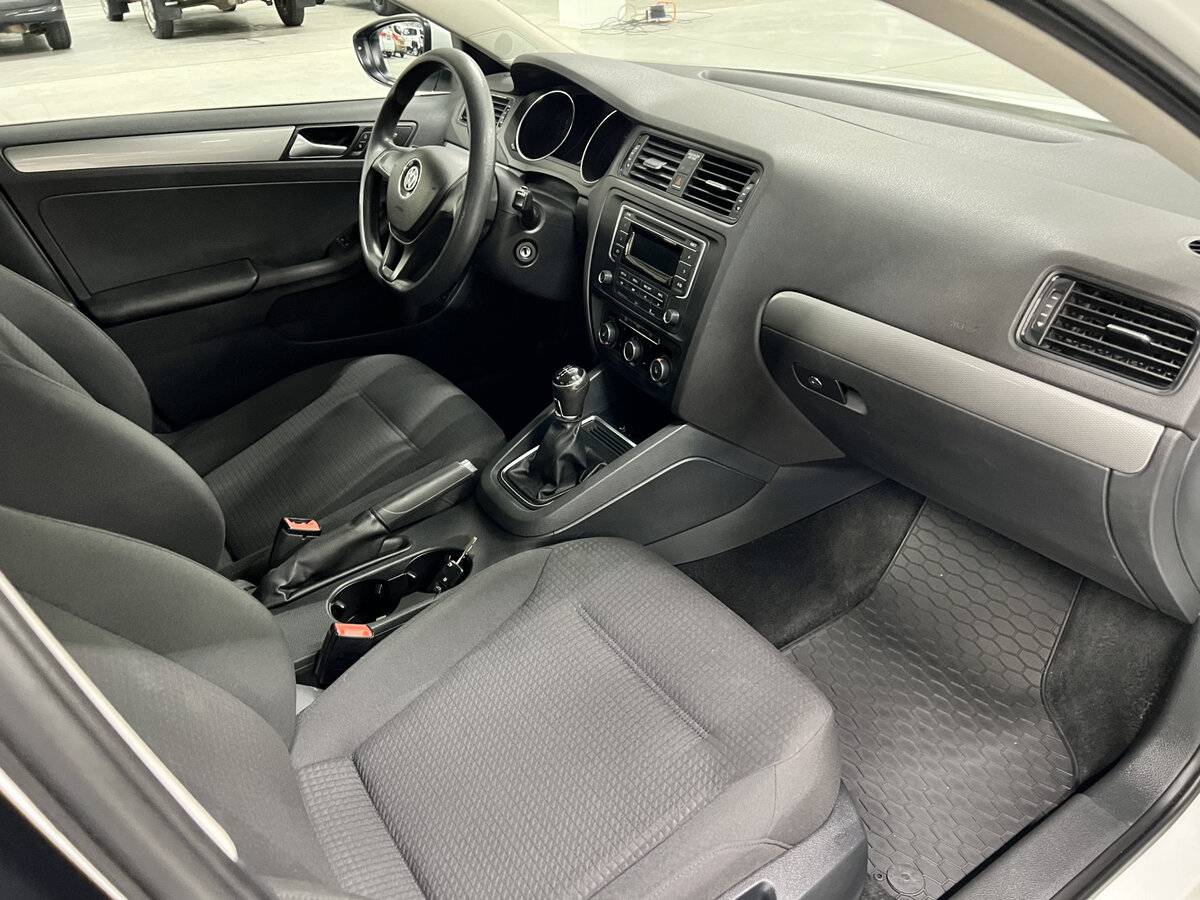 Купить Volkswagen Jetta VI Рестайлинг, 2016, 148 401 км, фото №11