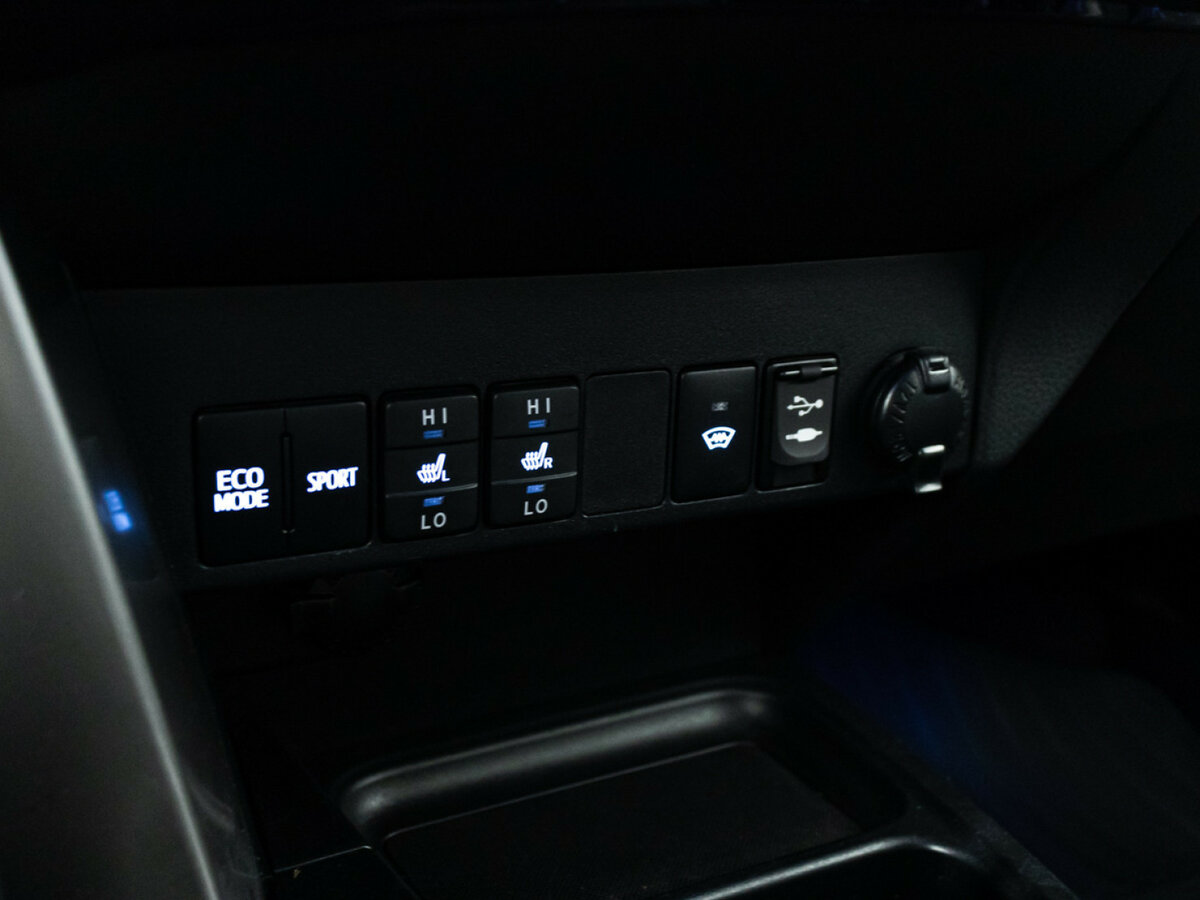 Купить Toyota RAV4 IV (XA40) Рестайлинг, 2016, 111 735 км, фото №18