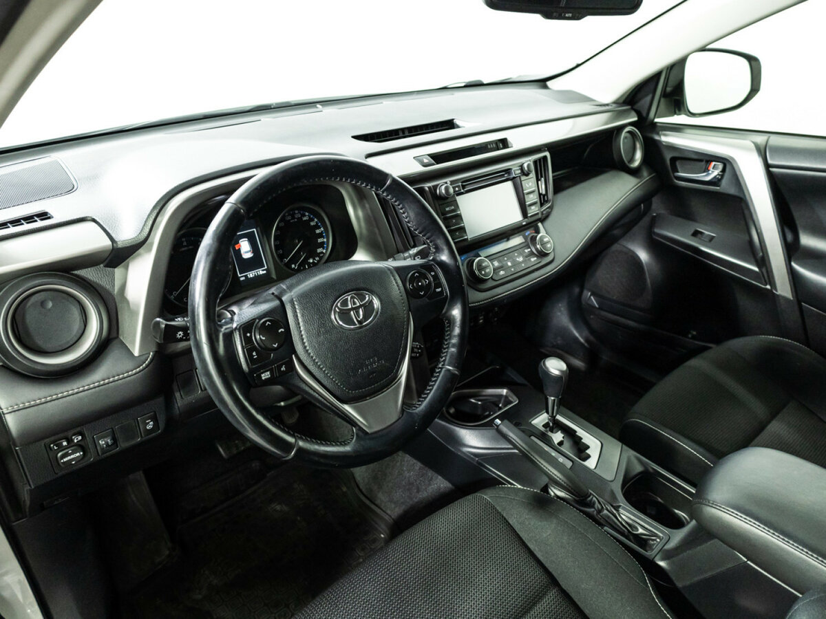 Купить Toyota RAV4 IV (XA40) Рестайлинг, 2016, 187 104 км, фото №9
