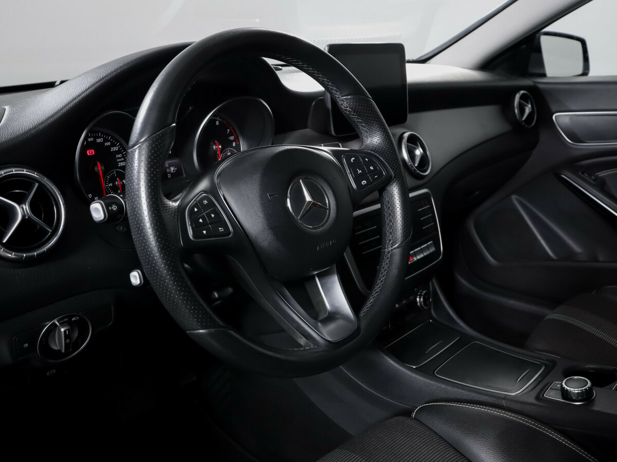 Купить Mercedes-Benz CLA 200 I (C117, X117) Рестайлинг, 2017, 51 250 км, фото №12