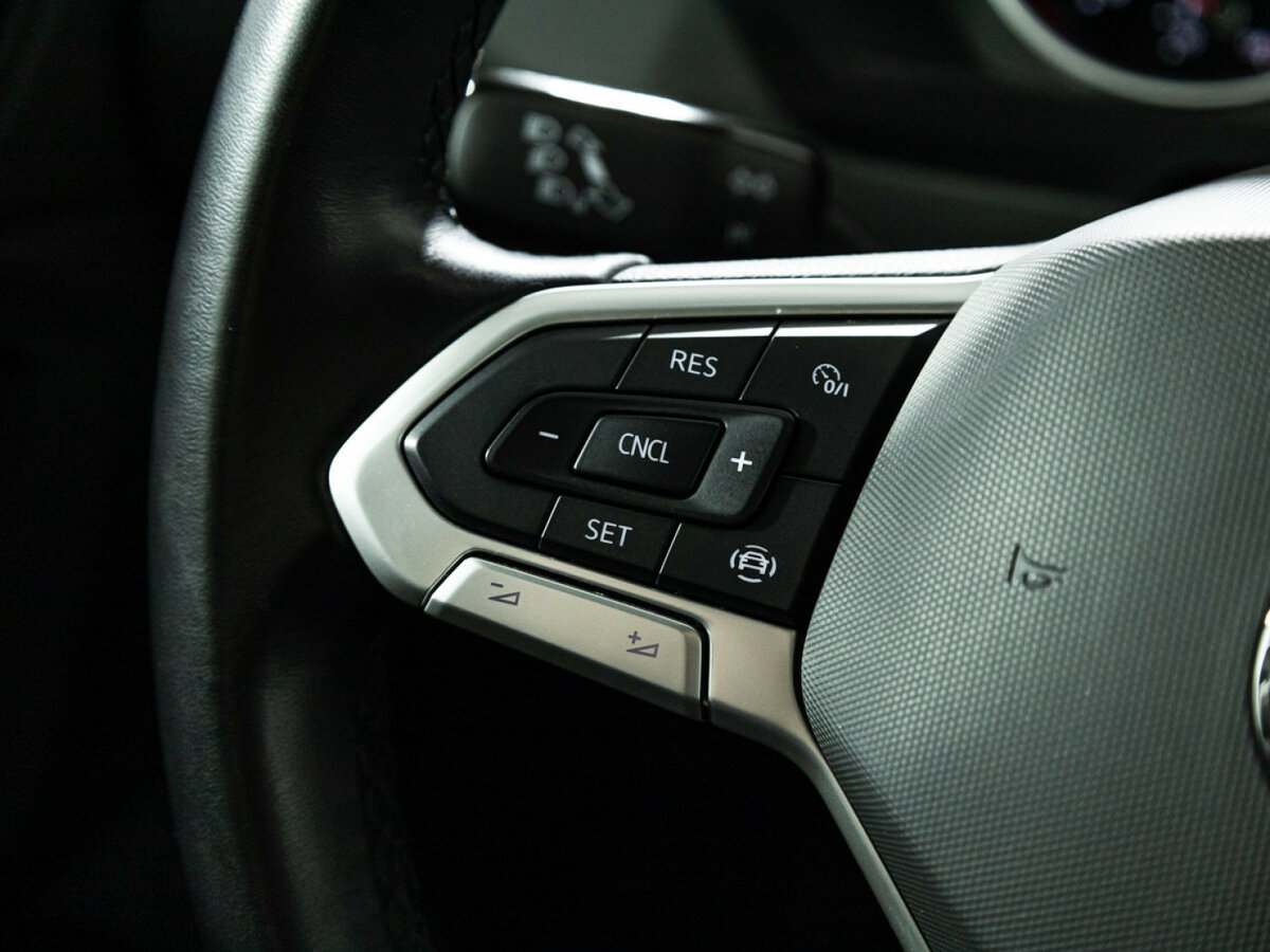 Купить Volkswagen Tiguan II Рестайлинг, 2021, 63 490 км, фото №18