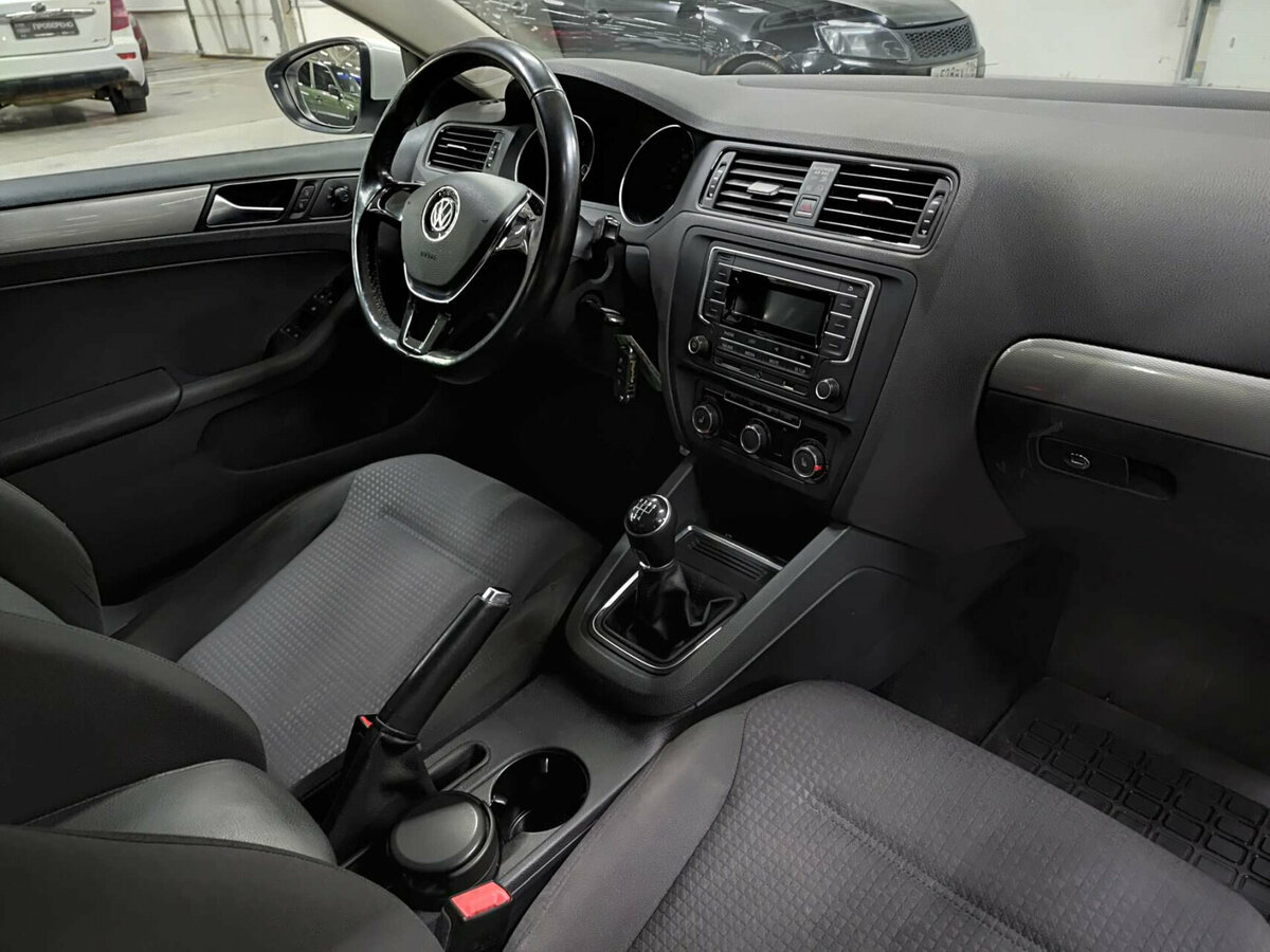 Купить Volkswagen Jetta VI Рестайлинг, 2016, 138 933 км, фото №11