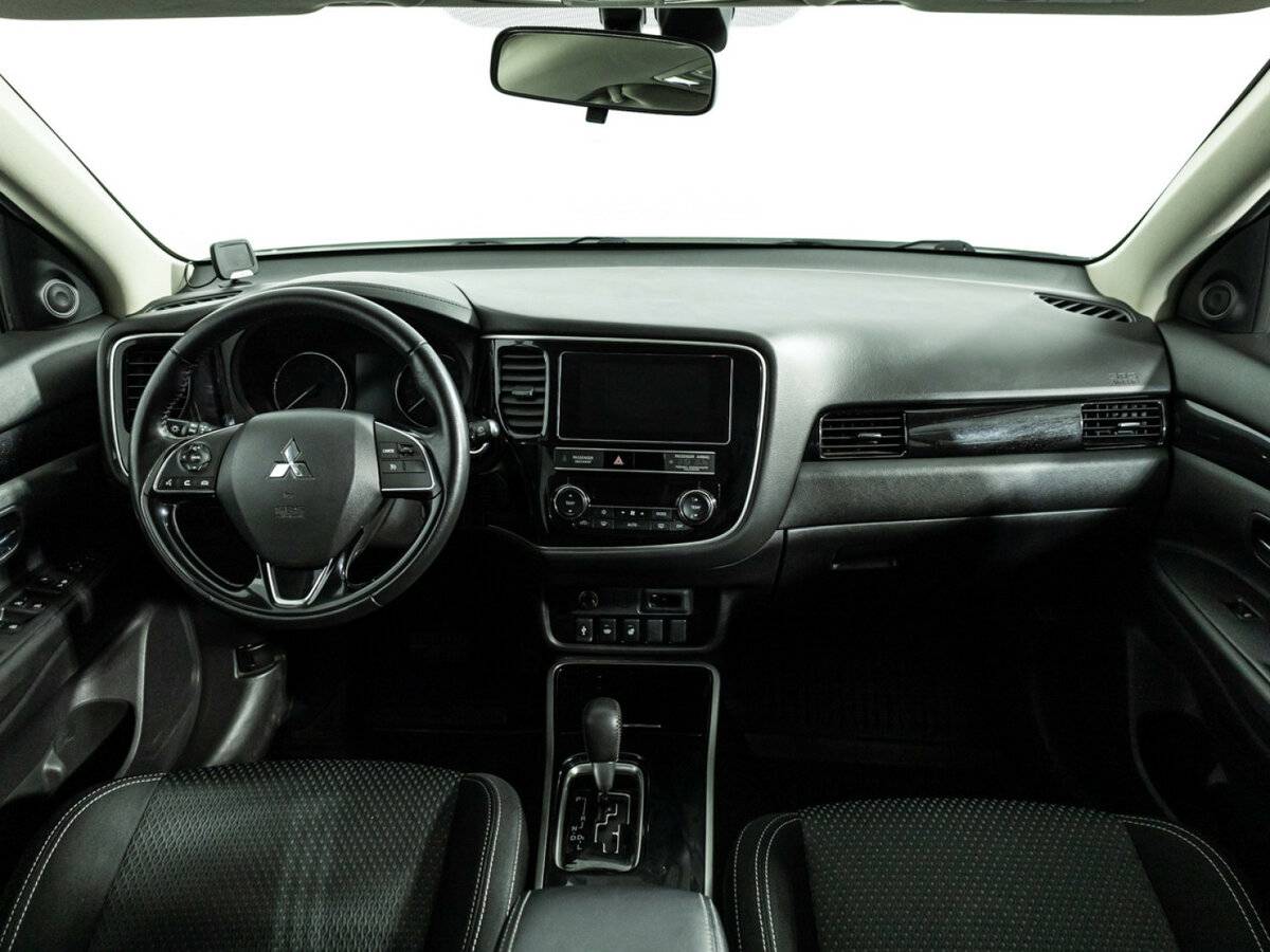Купить Mitsubishi Outlander III Рестайлинг 3, 2018, 63 107 км, фото №11