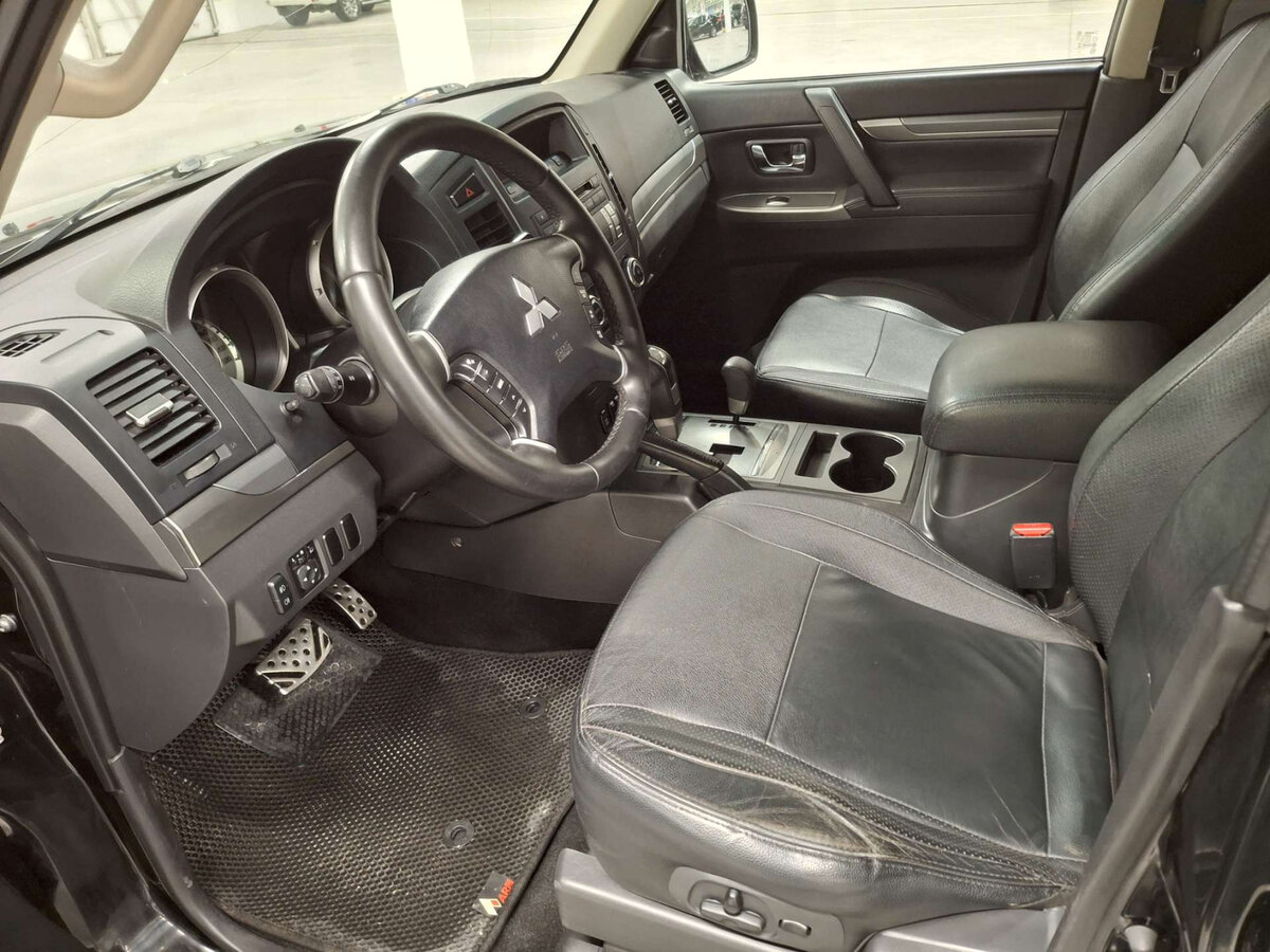 Купить Mitsubishi Pajero IV Рестайлинг 1, 2012, 214 123 км, фото №16